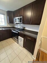 7 Captain Parker Arms in Lexington, MA - Building Photo - Building Photo