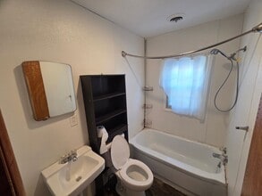 621 4th St in Rockwell City, IA - Building Photo - Building Photo