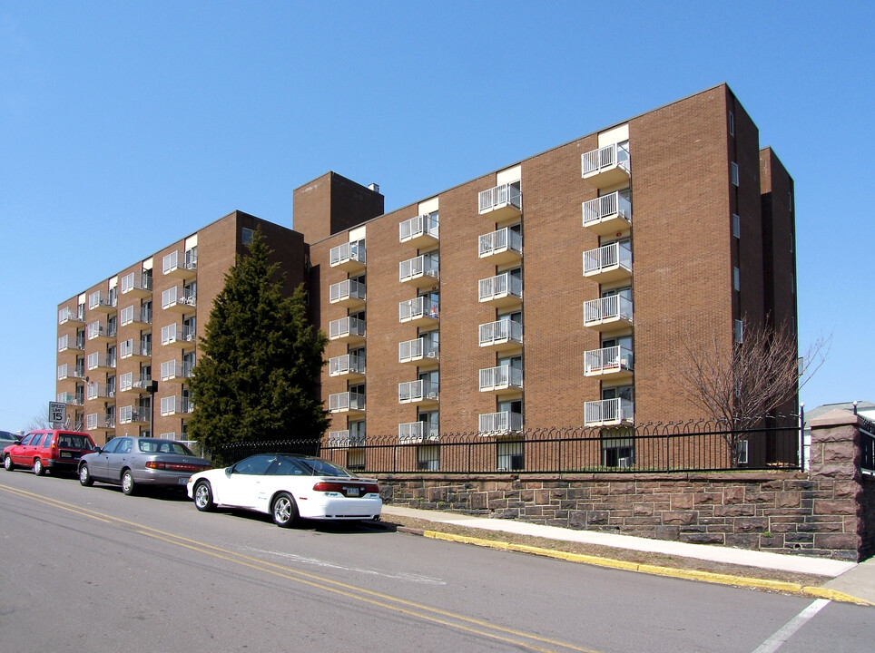 East End Towers in Wilkes-Barre, PA - Building Photo