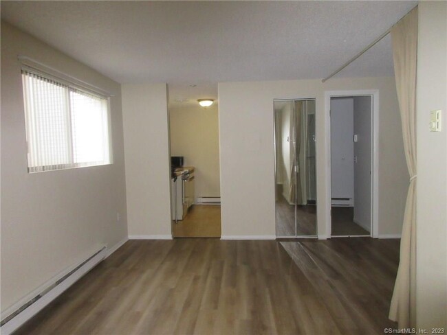 5 Nabby Rd in Danbury, CT - Building Photo - Building Photo