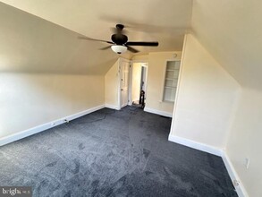 921 Woodland Ave in Sharon Hill, PA - Building Photo - Building Photo