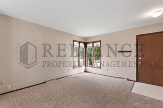 2241 S White Oak Dr in Wichita, KS - Building Photo - Building Photo