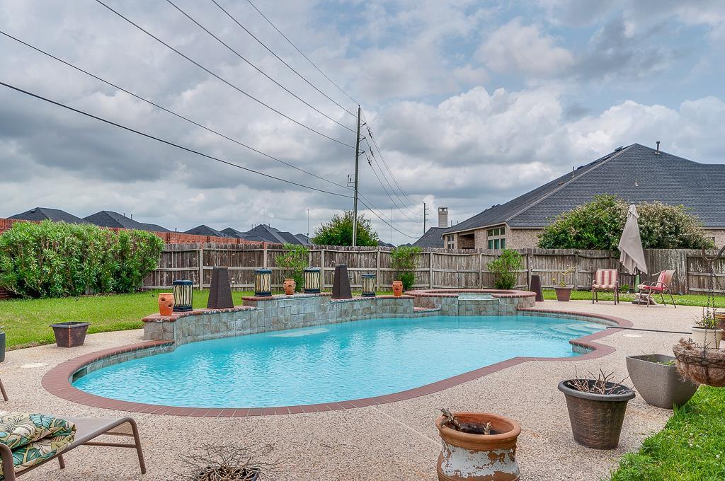 5007 Jade Cove Ct in Sugar Land, TX - Building Photo