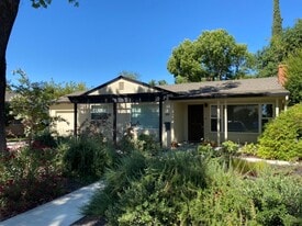 337 Severin Ave in Modesto, CA - Building Photo