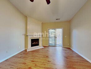 3455 Arbroath Dr, Unit 1st in Douglasville, GA - Foto de edificio - Building Photo