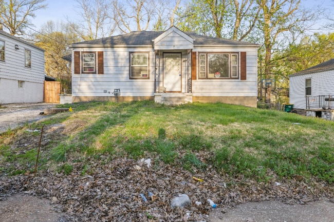 10128 Cloverdale Dr in St. Louis, MO - Building Photo - Building Photo