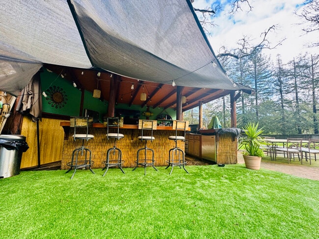 1550 Indian Valley Rd, Unit B in Novato, CA - Building Photo - Building Photo