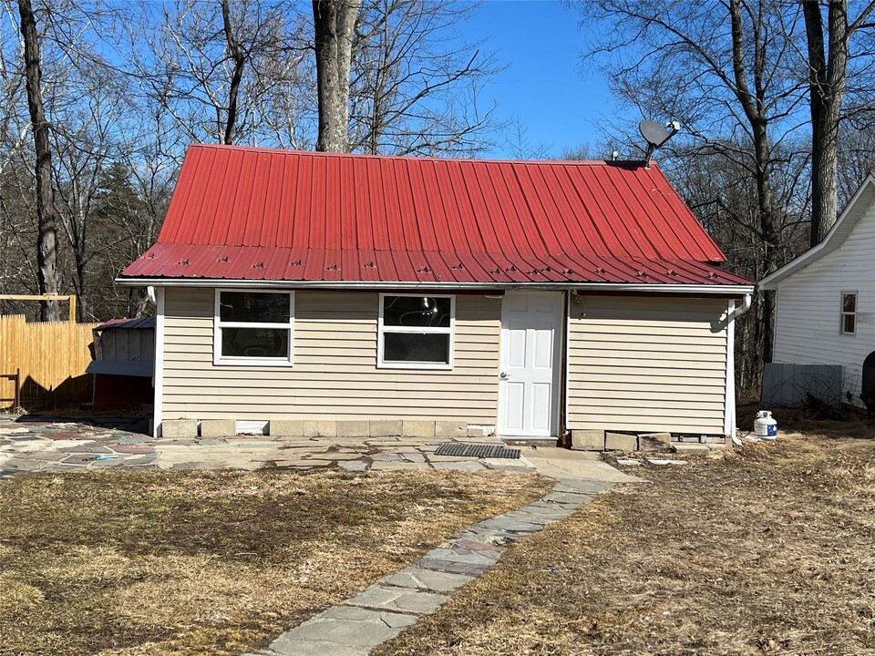 35 S High St in Bloomingburg, NY - Building Photo