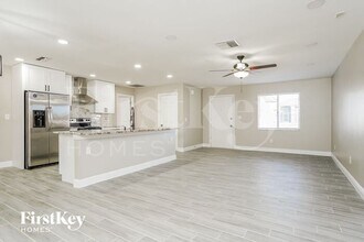 18001 Laurel Valley Rd in Ft. Myers, FL - Building Photo - Building Photo