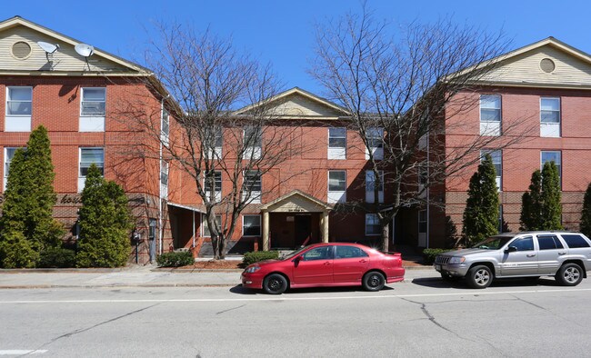 249 Pine St in Manchester, NH - Foto de edificio - Building Photo
