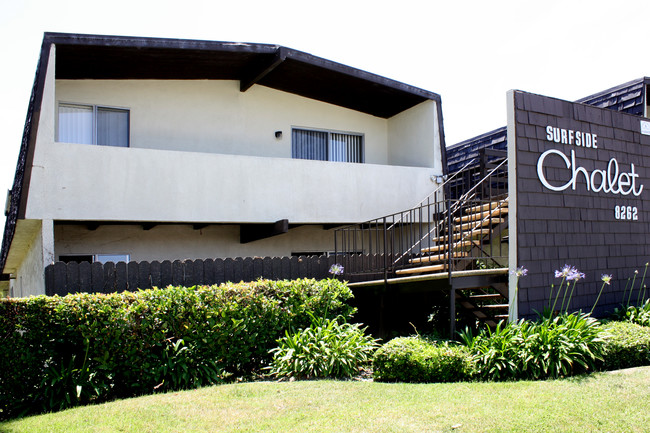 Surfside Chalet in Huntington Beach, CA - Foto de edificio - Building Photo