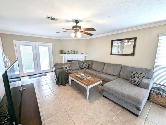 437 Bridgewater Ct in Mary Esther, FL - Building Photo - Building Photo