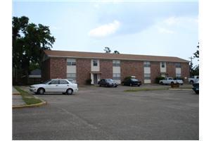 Julian Manor in Long Beach, MS - Building Photo