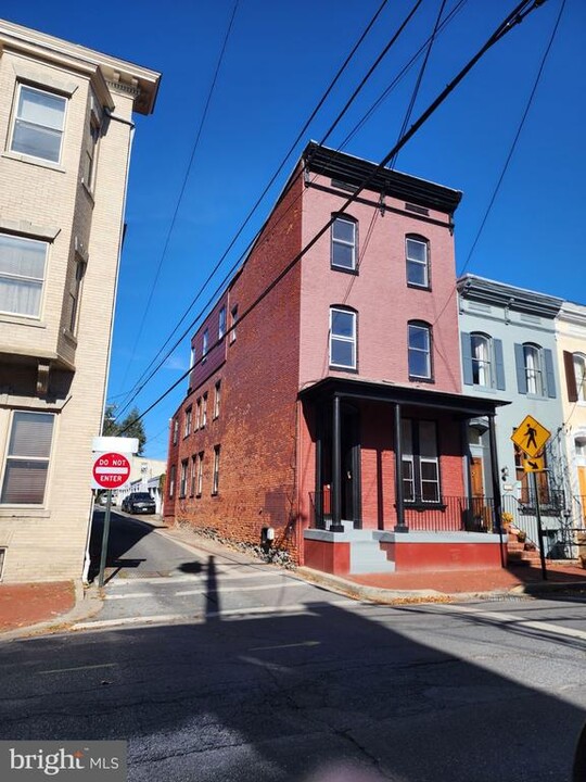 101 E 3rd St in Frederick, MD - Building Photo