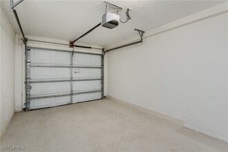 655 Luisa Ln in Naples, FL - Building Photo - Building Photo