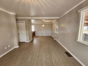 2260 E 91st Ave in Thornton, CO - Foto de edificio - Building Photo