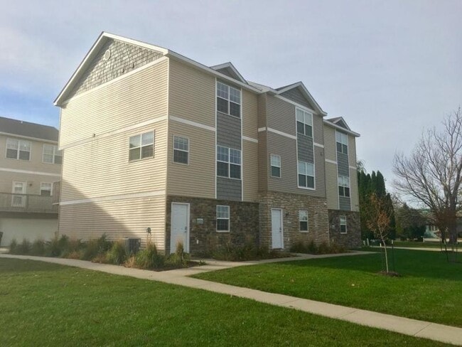 property at 1305 S G Ave