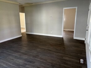 1330 N Broadway Ave in Springfield, MO - Building Photo - Building Photo