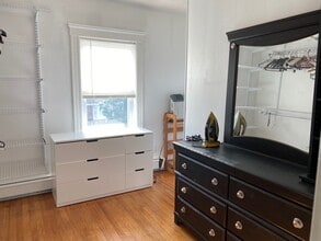 40 Bellvale St, Unit 1 in Malden, MA - Foto de edificio - Building Photo