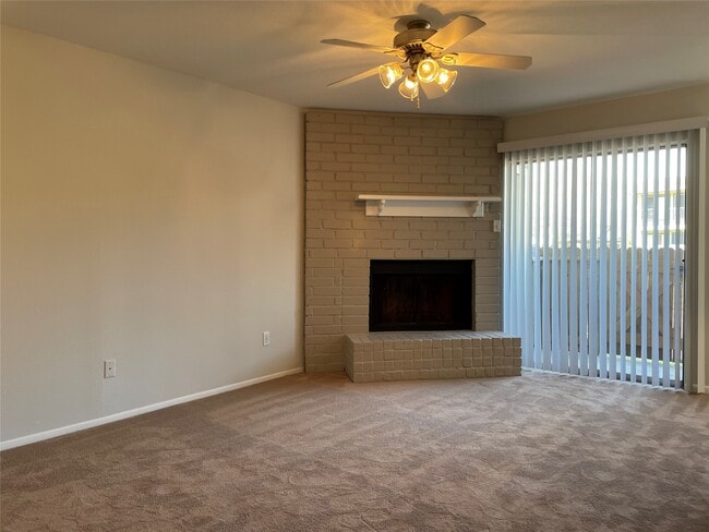 18800 Egret Bay Blvd in Houston, TX - Building Photo - Building Photo