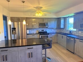 225 Greenwave Blvd in Kingston, PA - Building Photo - Building Photo