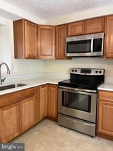 7459 Aspenpark Rd in Lorton, VA - Building Photo - Building Photo