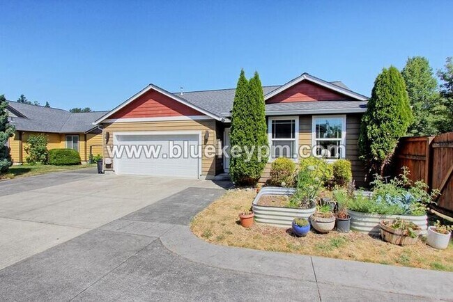 property at 1718 NW Onsdorff Blvd