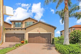 10792 Tarflower Dr in Venice, FL - Building Photo