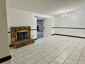 2920 Bixby Dr in Riverside, CA - Foto de edificio - Building Photo