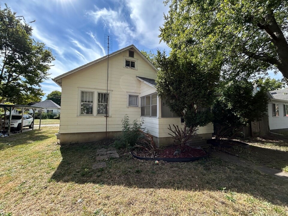 5 O Neil Ct in Champaign, IL - Building Photo