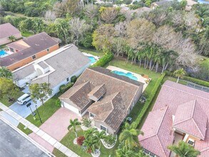622 SW 200th Terrace in Pembroke Pines, FL - Building Photo - Building Photo