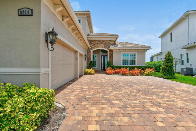 9019 SW Terzi Wy in Port St. Lucie, FL - Building Photo - Building Photo