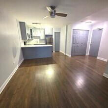 420 W Aldine Ave in Chicago, IL - Foto de edificio - Building Photo