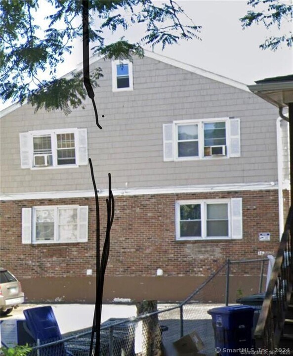 179 Lewis St in Bridgeport, CT - Building Photo