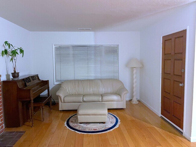 1200 Elm St in El Cerrito, CA - Building Photo - Building Photo