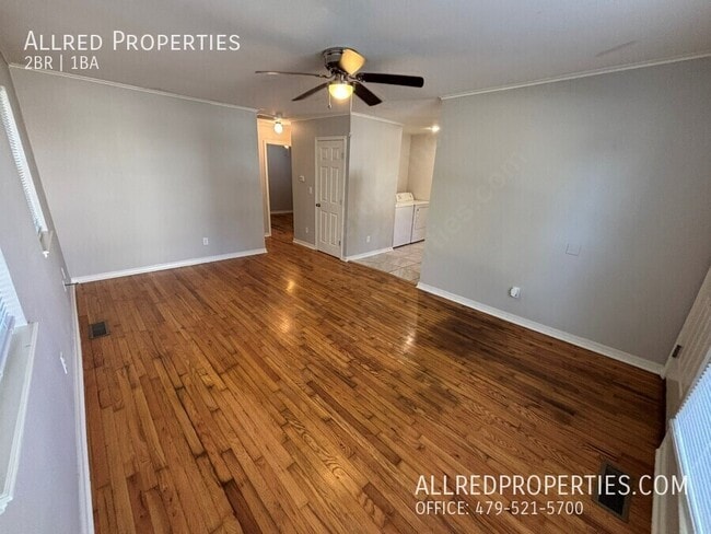 995 W Hickory St in Fayetteville, AR - Building Photo - Building Photo