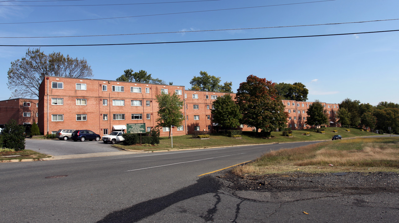 Edsall Gardens in Alexandria, VA - Building Photo