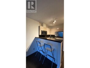1331-1331 Alberni St in Vancouver, BC - Building Photo - Building Photo