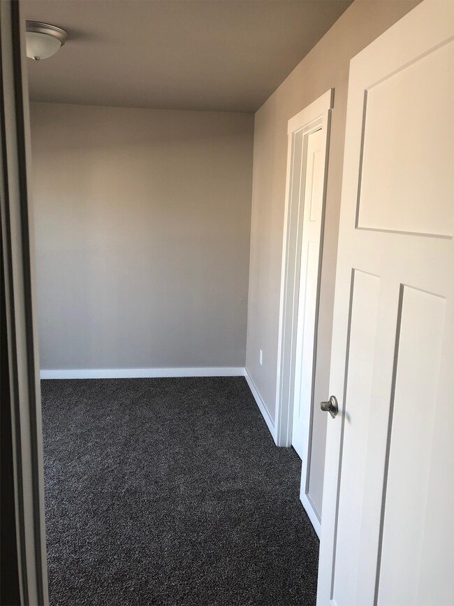 924 S Division St in Moses Lake, WA - Building Photo - Building Photo
