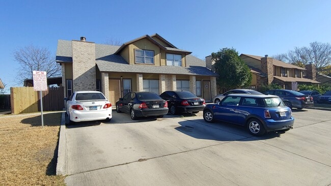 7536 Oak Chase