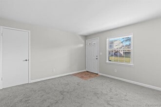 162 Princeton Dr in South Lyon, MI - Building Photo - Building Photo