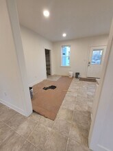 34 E Main St in Brownstown, PA - Building Photo - Building Photo