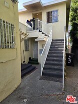 754 E 84th Pl in Los Angeles, CA - Building Photo