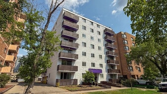 Willmax Apartments in Calgary, AB - Building Photo