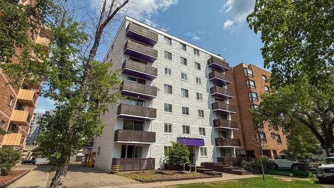 Willmax Apartments