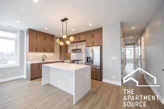 2351 W Flournoy St in Chicago, IL - Foto de edificio - Building Photo