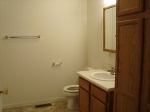 1220 White Water Ave in Cody, WY - Building Photo - Building Photo