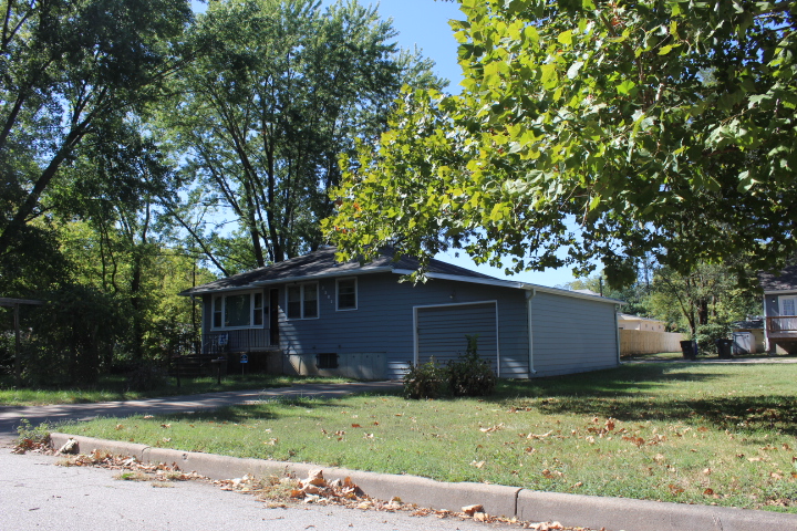 2201 SW Clay St in Topeka, KS - Building Photo