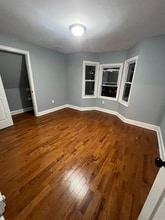 18 N 19th St in East Orange, NJ - Foto de edificio - Building Photo