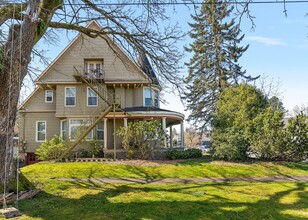 3302 N 26th St in Tacoma, WA - Building Photo - Building Photo